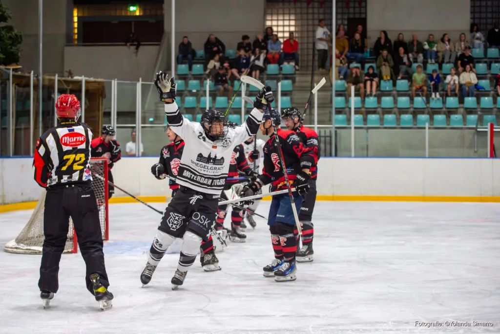 Tigers winnen eerste wedstrijd van nieuwe seizoen Foto Yolanda Simarro